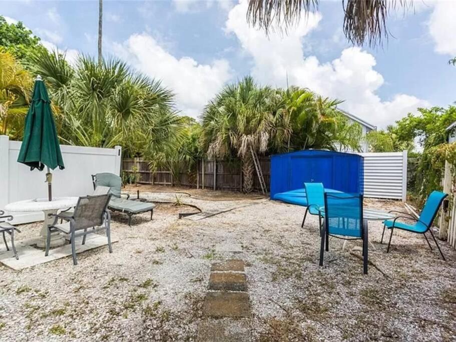 Charming Studio Unit Across From Lido Key Beach Sarasota Bagian luar foto